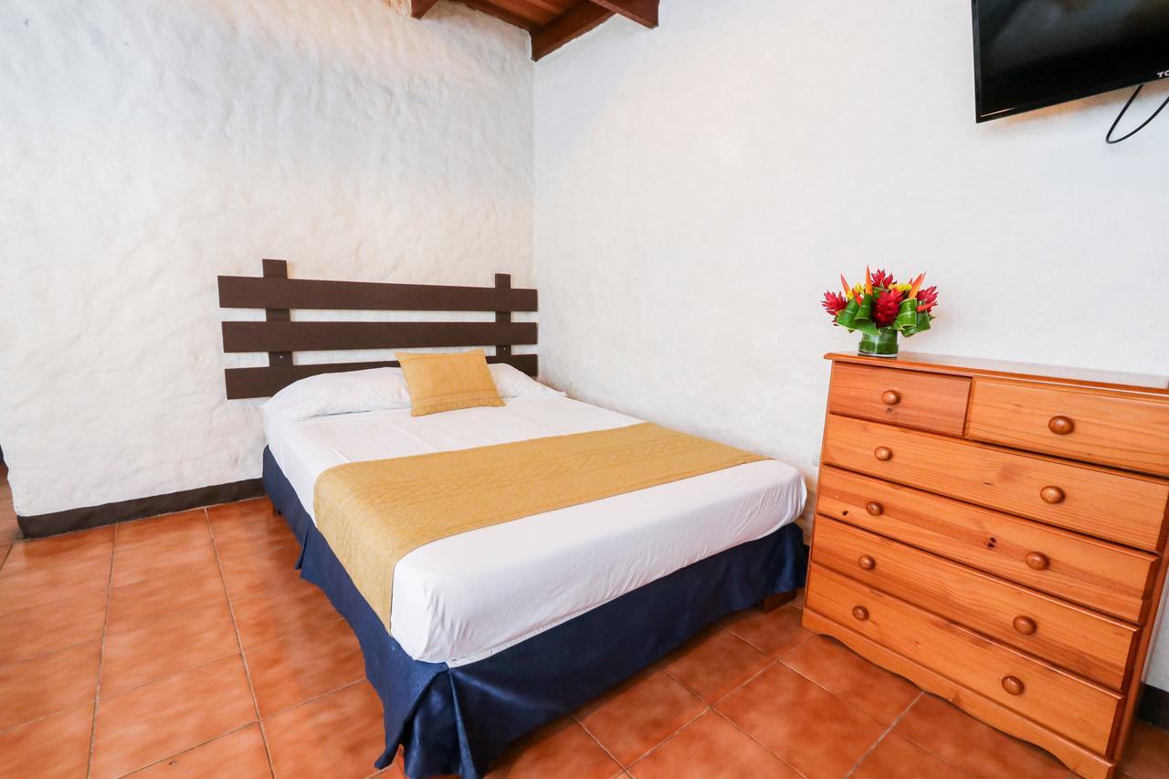 Hotel Flor Blanca Мануэль-Антонио Экстерьер фото