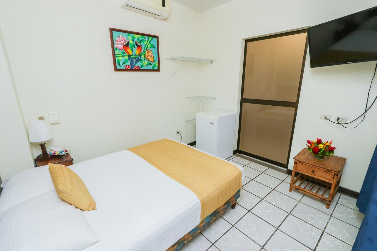Hotel Flor Blanca Мануэль-Антонио Экстерьер фото