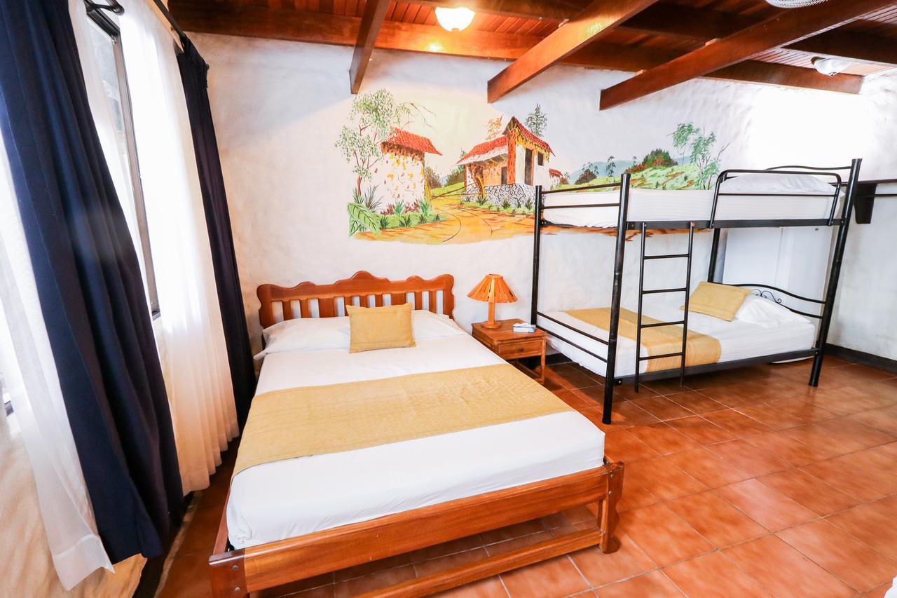 Hotel Flor Blanca Мануэль-Антонио Экстерьер фото