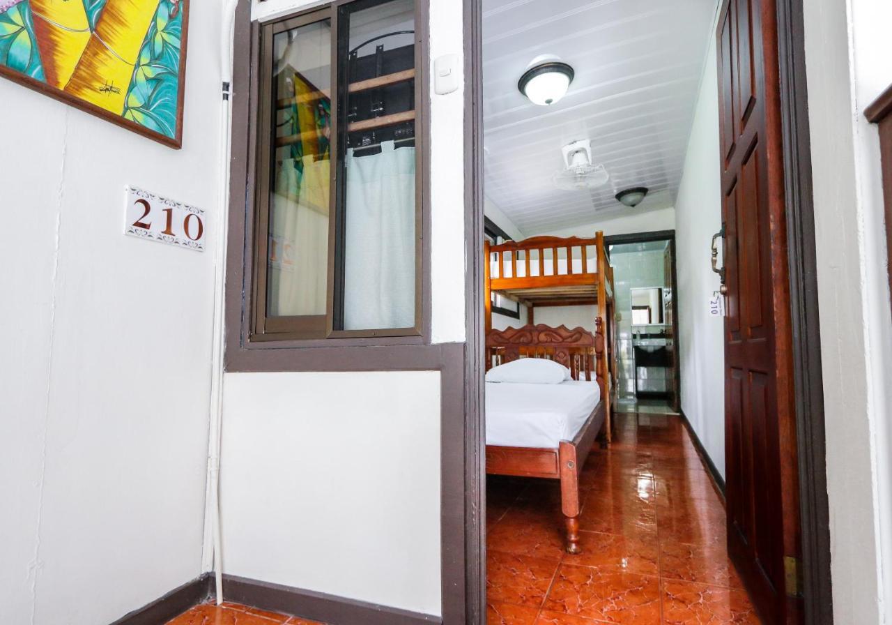 Hotel Flor Blanca Мануэль-Антонио Экстерьер фото
